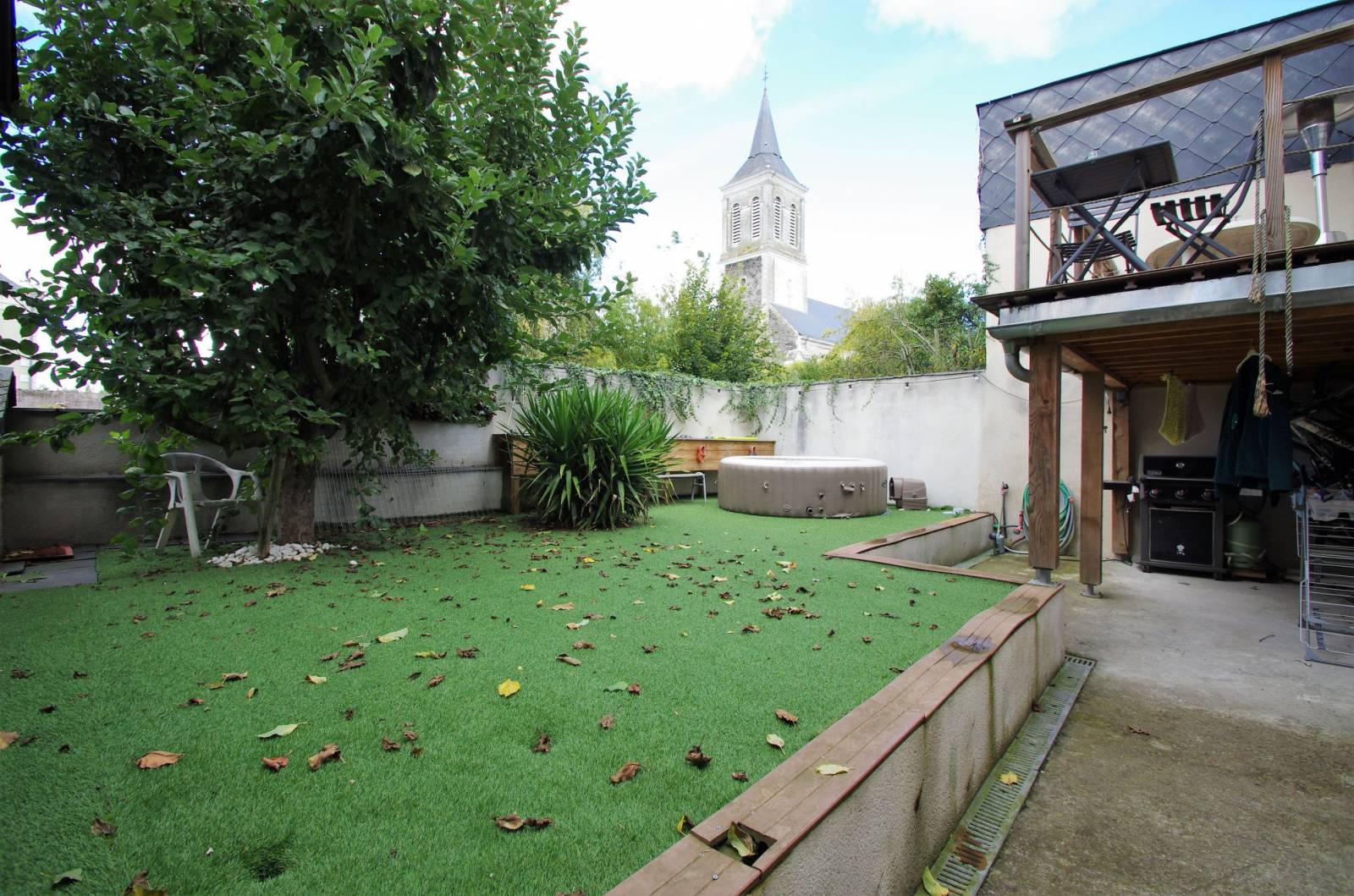 MAISON VENDUE LA DAGUENIERE  ANCIENNE RENOVEE