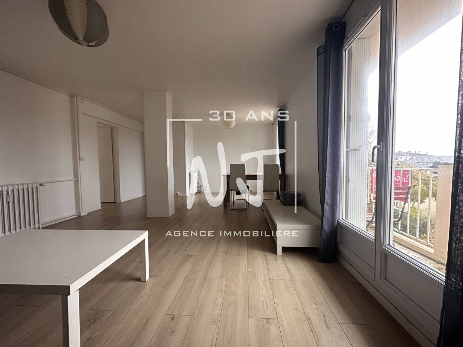 Appartement 3 chambres avec balcon à vendre proche de la Gare