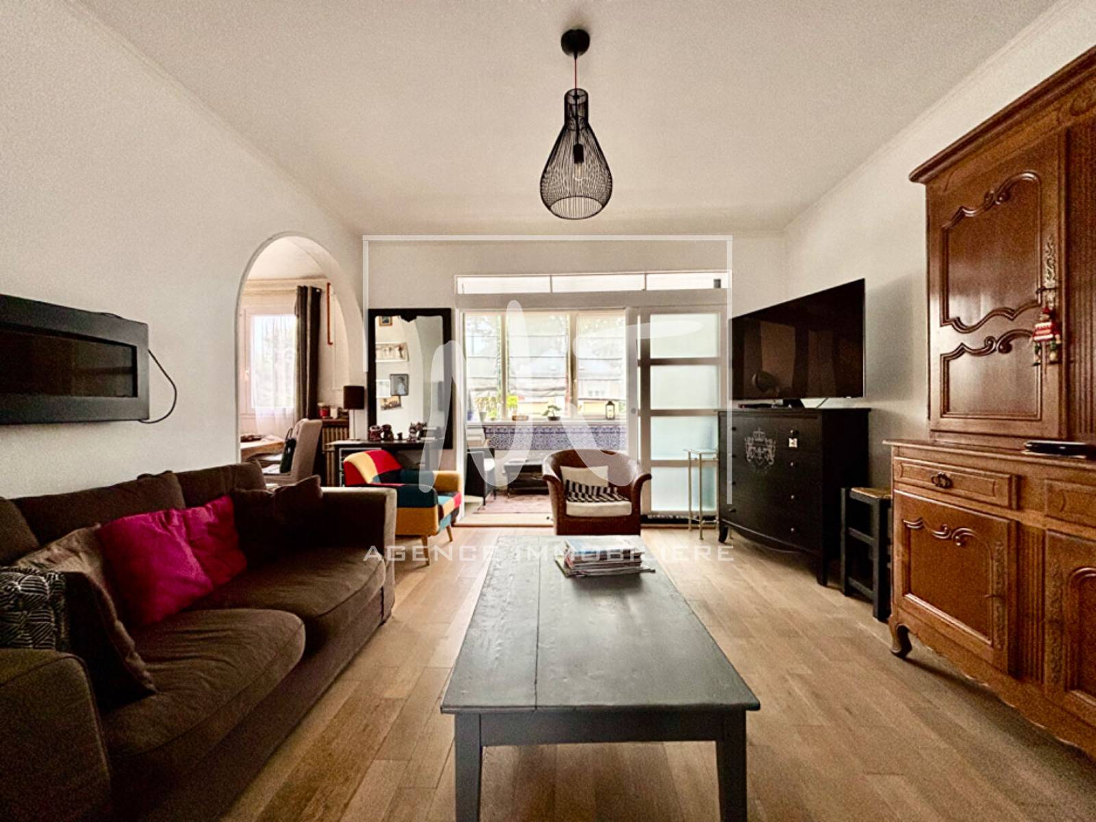 Pièce de vie traversante