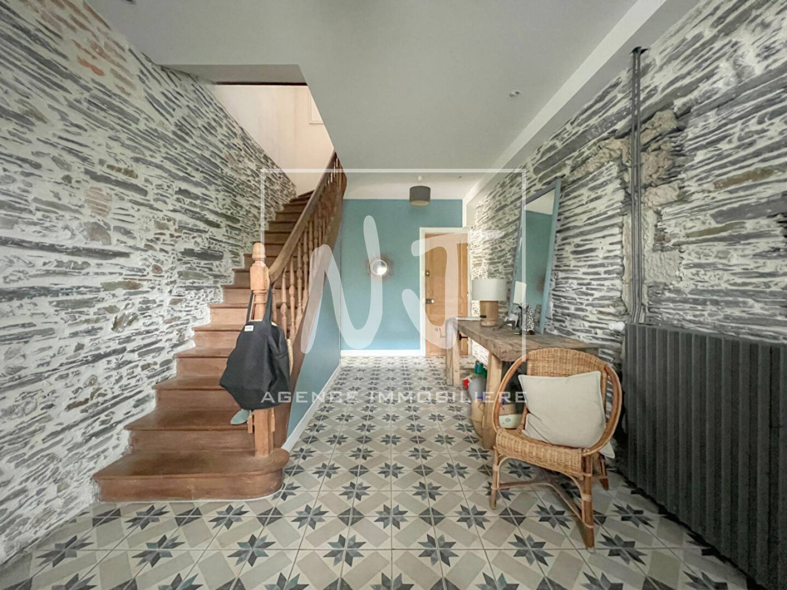 Maison de Caractère avec Rénovation de Qualité  - Saint Jean des Mauvrets