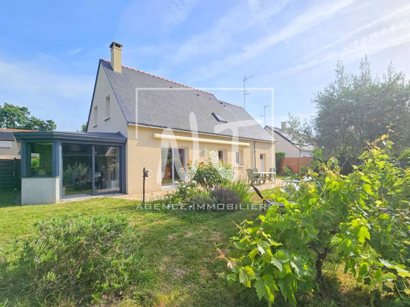 Maison avec jardin clos et paysager